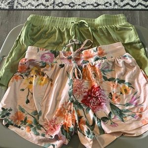 Flora soft and comfy shorts size medium